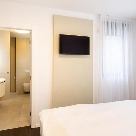 Olive Tree Luxury * Ποντστράνα
