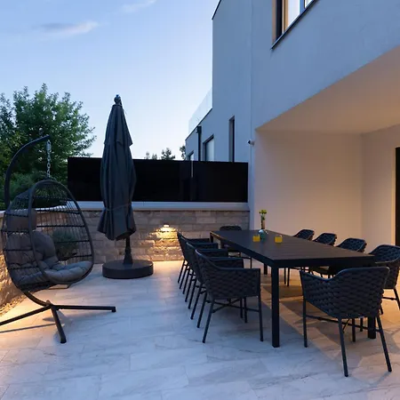 Olive Tree Luxury Villa *