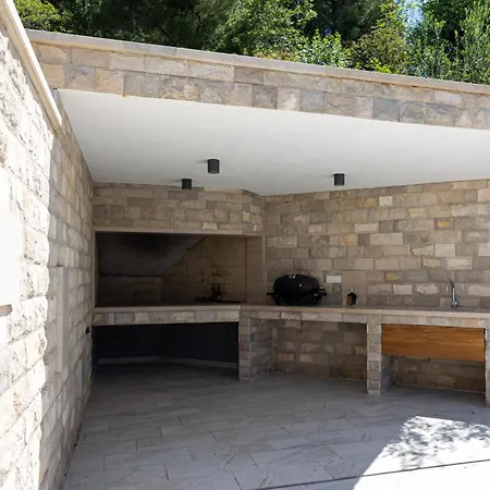 Olive Tree Luxury Villa *