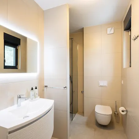 Olive Tree Luxury Villa *